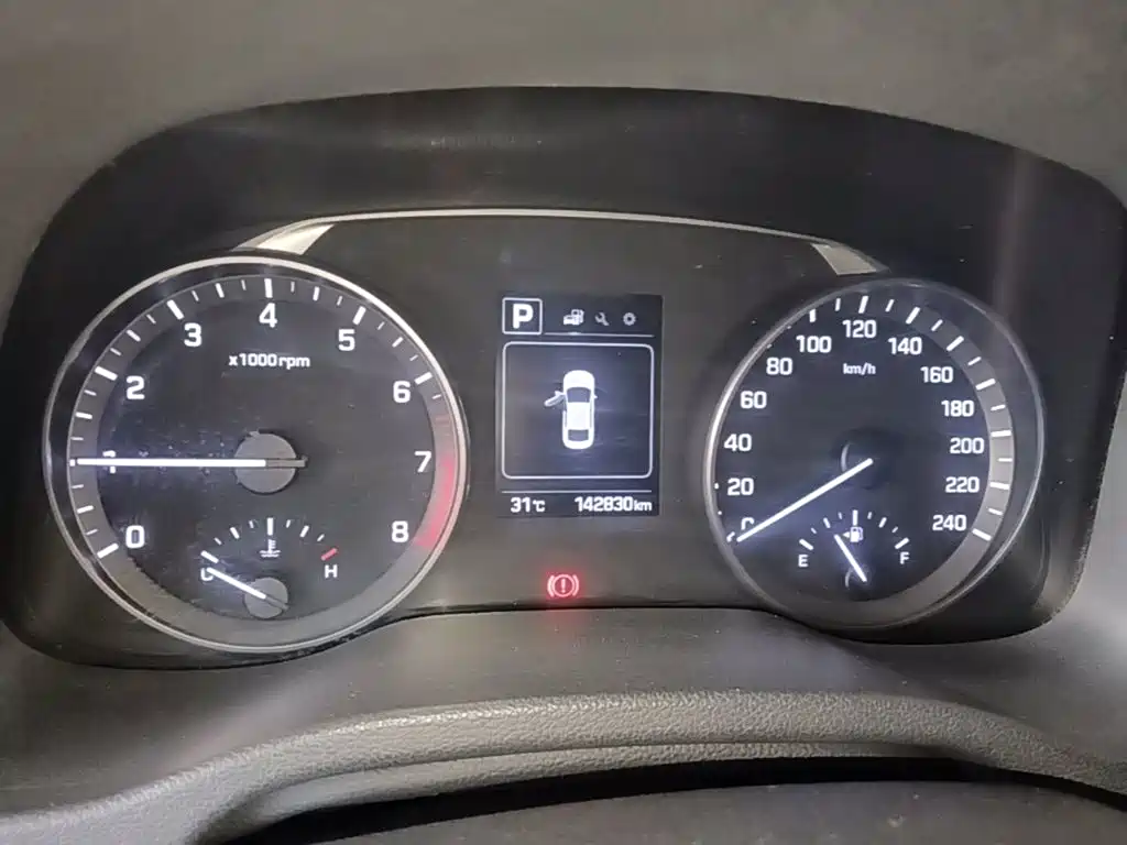 Hyundai Elantra — миниатюра 12
