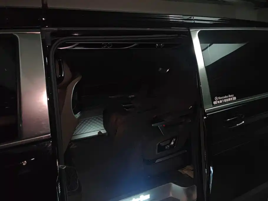 Mercedes-Benz Vito — миниатюра 11