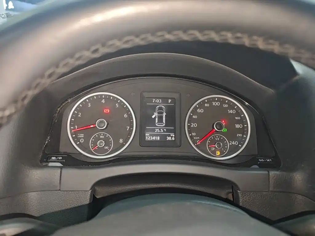 Volkswagen Tiguan — миниатюра 12