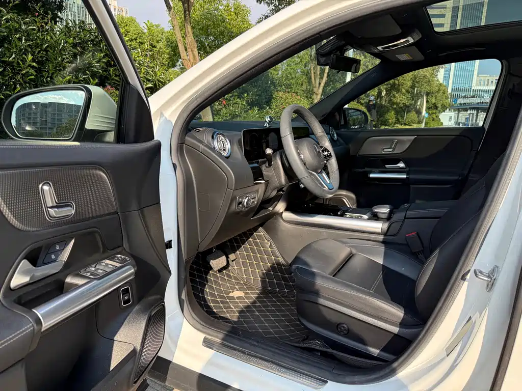 Mercedes-Benz GLA — миниатюра 6