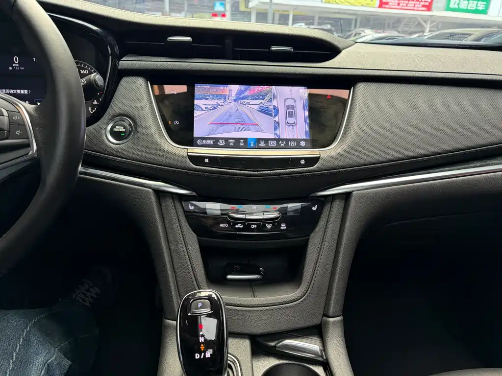 CADILLAC XT5