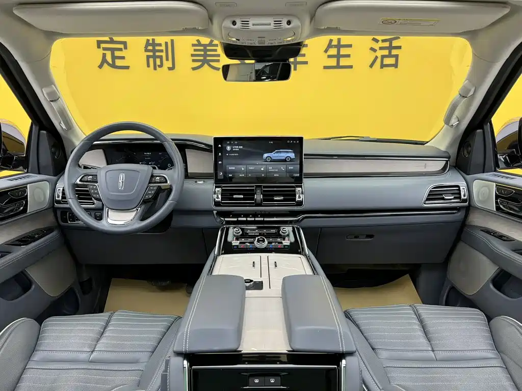 Lincoln Navigator — миниатюра 19