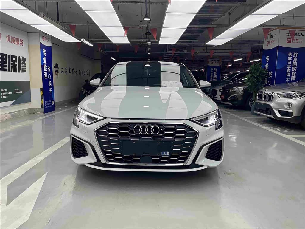 Audi A3 1.4 л 2021 г. Белый, пробег 23000 км
