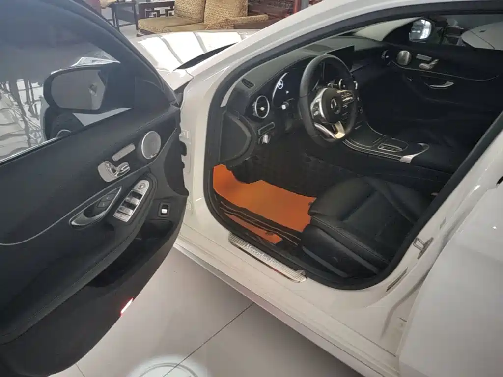 Mercedes-Benz C-Class — миниатюра 16