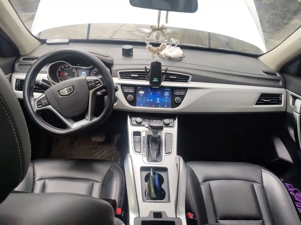 Geely Boyue — миниатюра 13