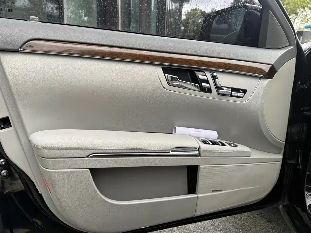 Mercedes-Benz S-Class — миниатюра 16
