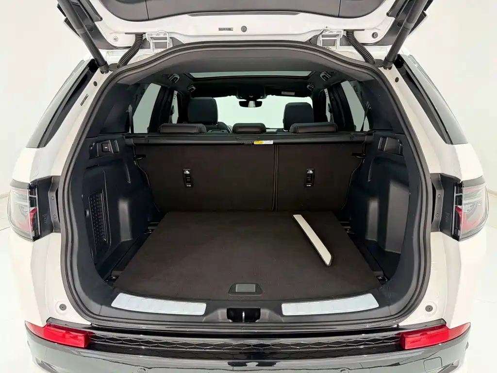Land Rover Discovery Sport — миниатюра 22