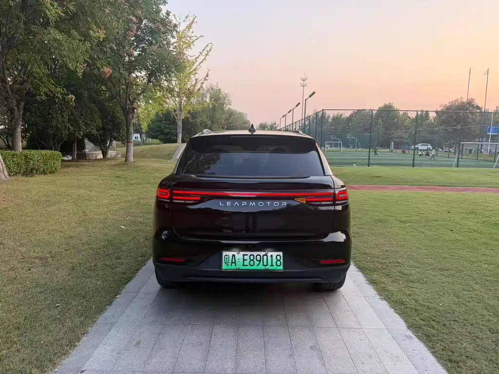 Leapmotor Leapmotor C11 — миниатюра 5