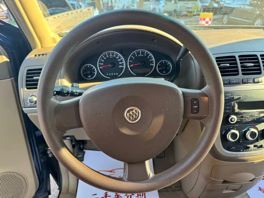 Buick GL8 — миниатюра 6