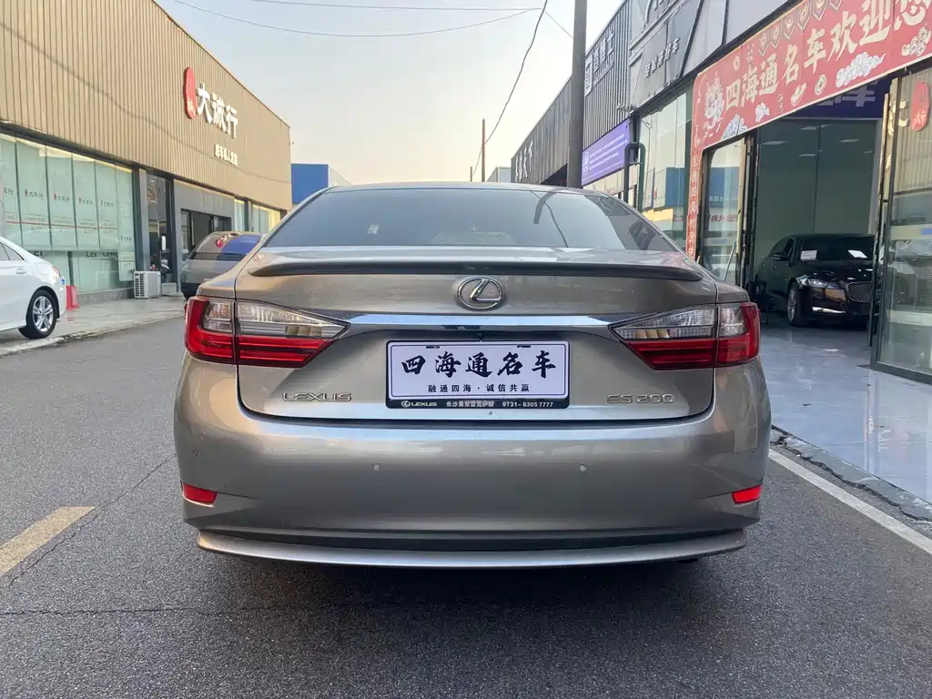 Lexus ES — миниатюра 4