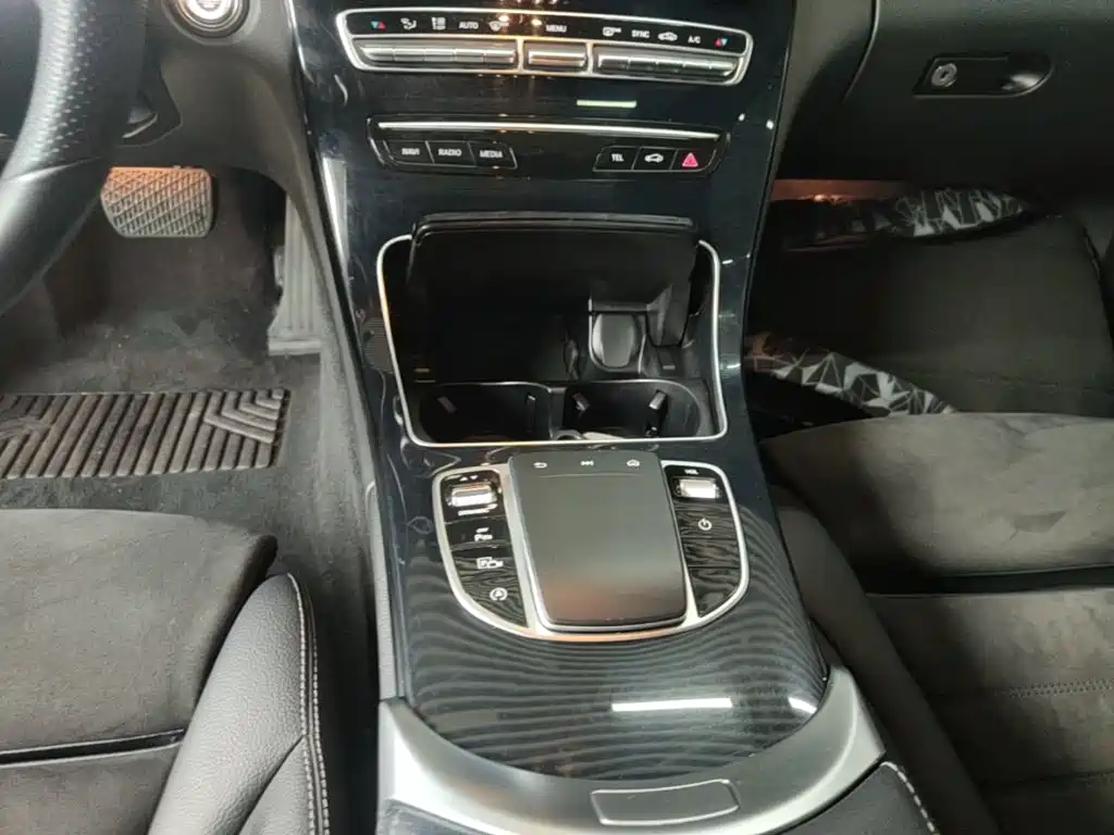 Mercedes-Benz C-Class — миниатюра 14
