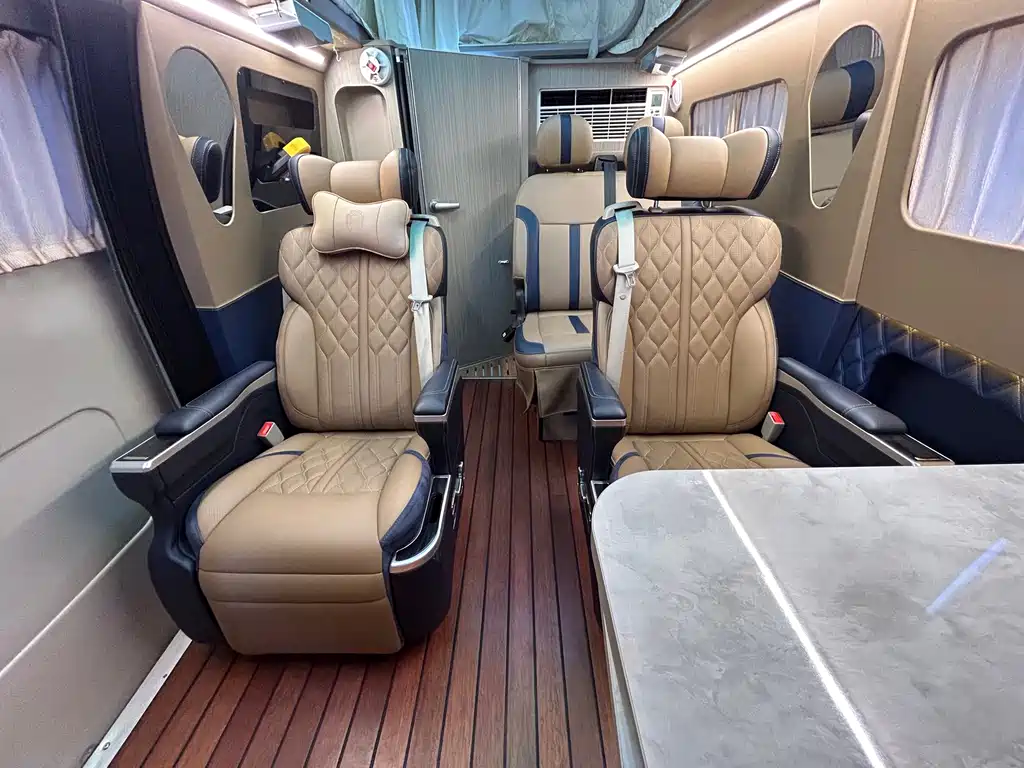 Ford Transit — миниатюра 17