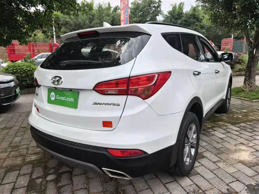 Hyundai Santa Fe 2015 2.0T AT 5 мест