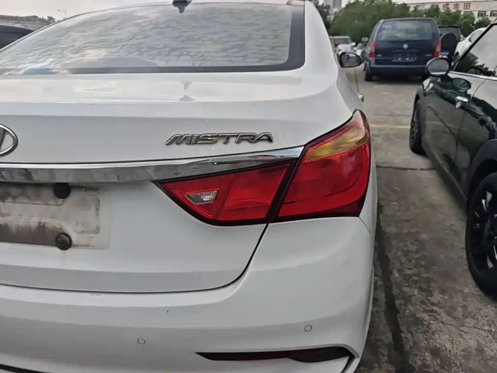Hyundai Mistra — миниатюра 8