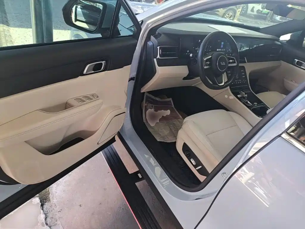 Li Auto Li ONE — миниатюра 16