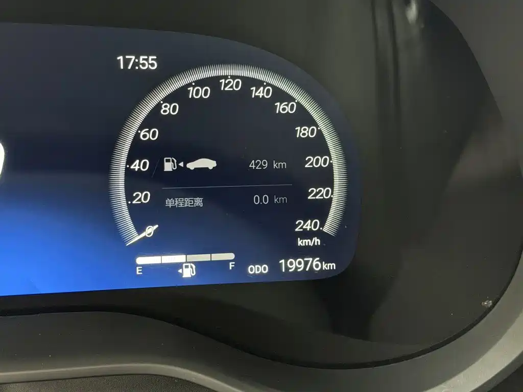 Toyota Granvia — миниатюра 6
