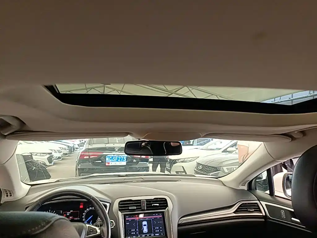 Ford Mondeo — миниатюра 18