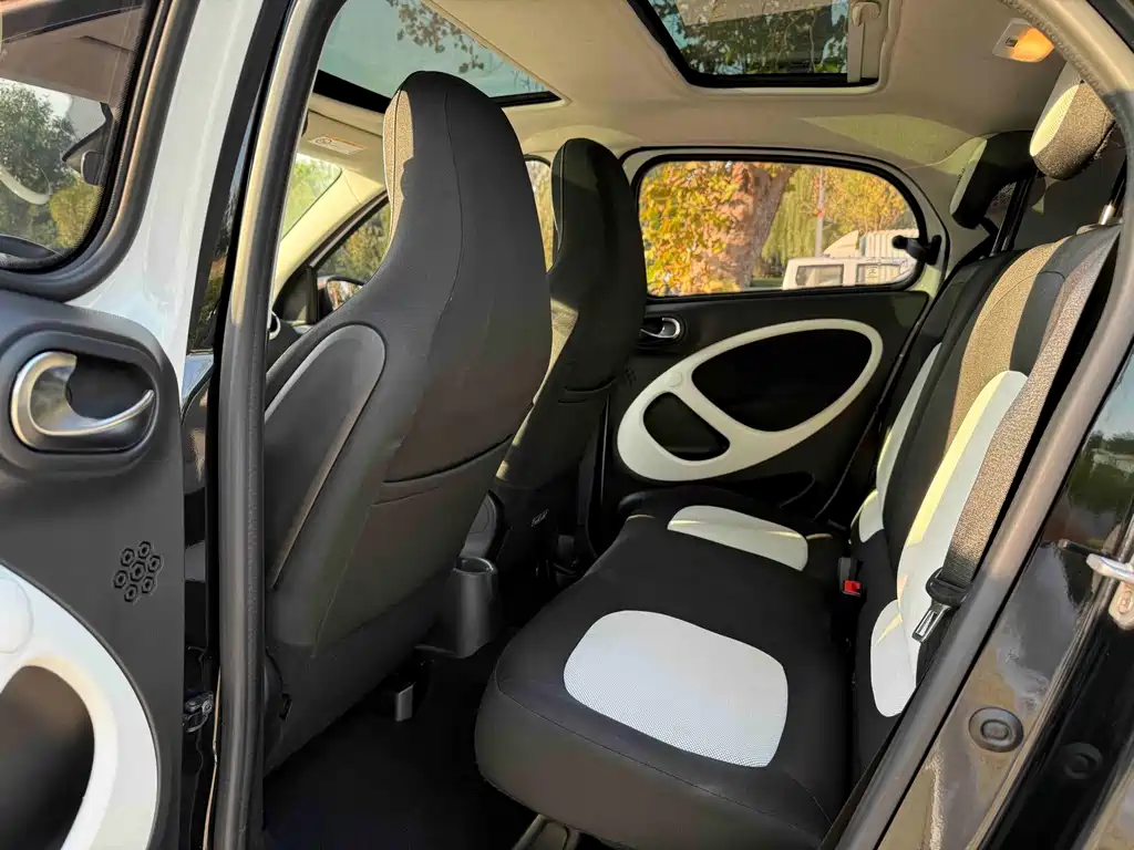 smart Smart Forfour — миниатюра 7