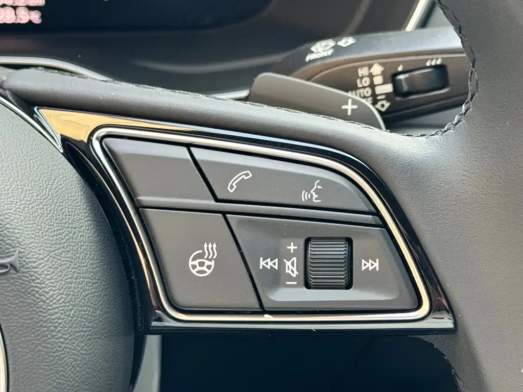 Audi A4L — миниатюра 7