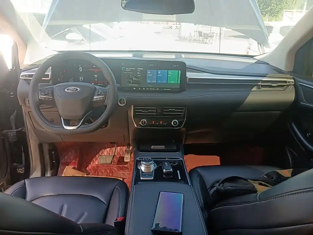 Ford Edge — миниатюра 10