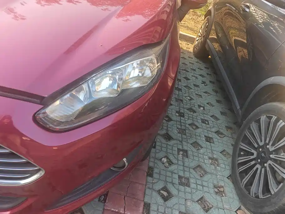 Ford Fiesta — миниатюра 4