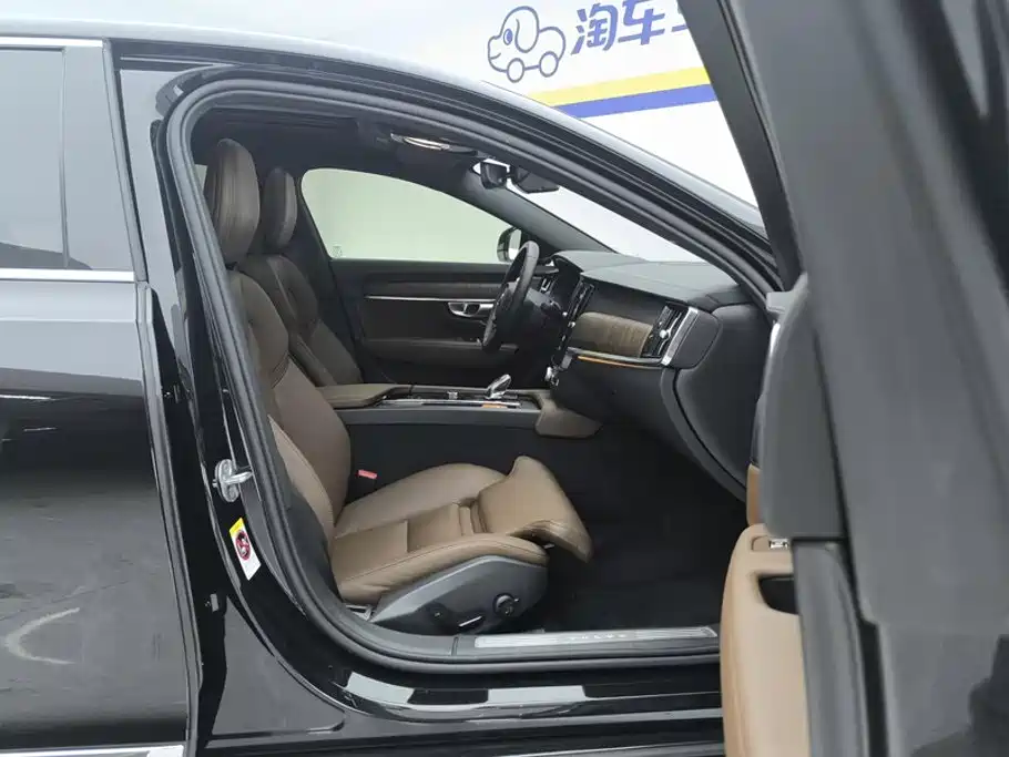 Volvo S90 — миниатюра 8