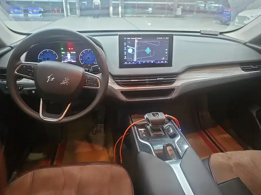 Hongqi Hongqi E-QM5 — миниатюра 12