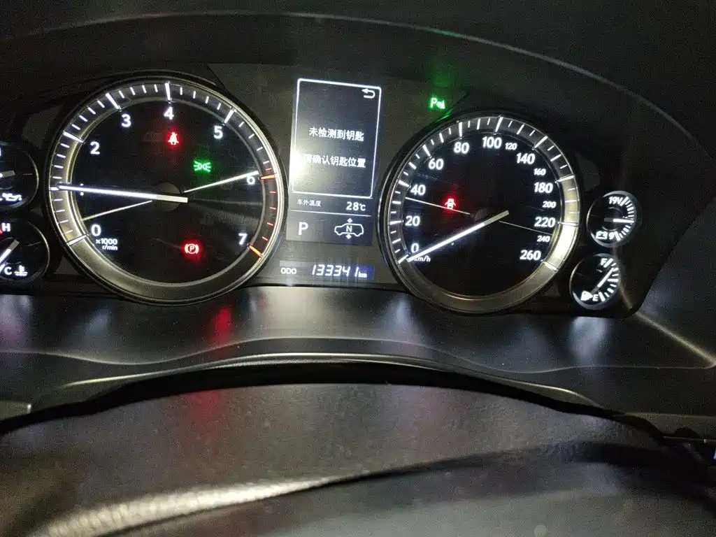 Lexus LX — миниатюра 5