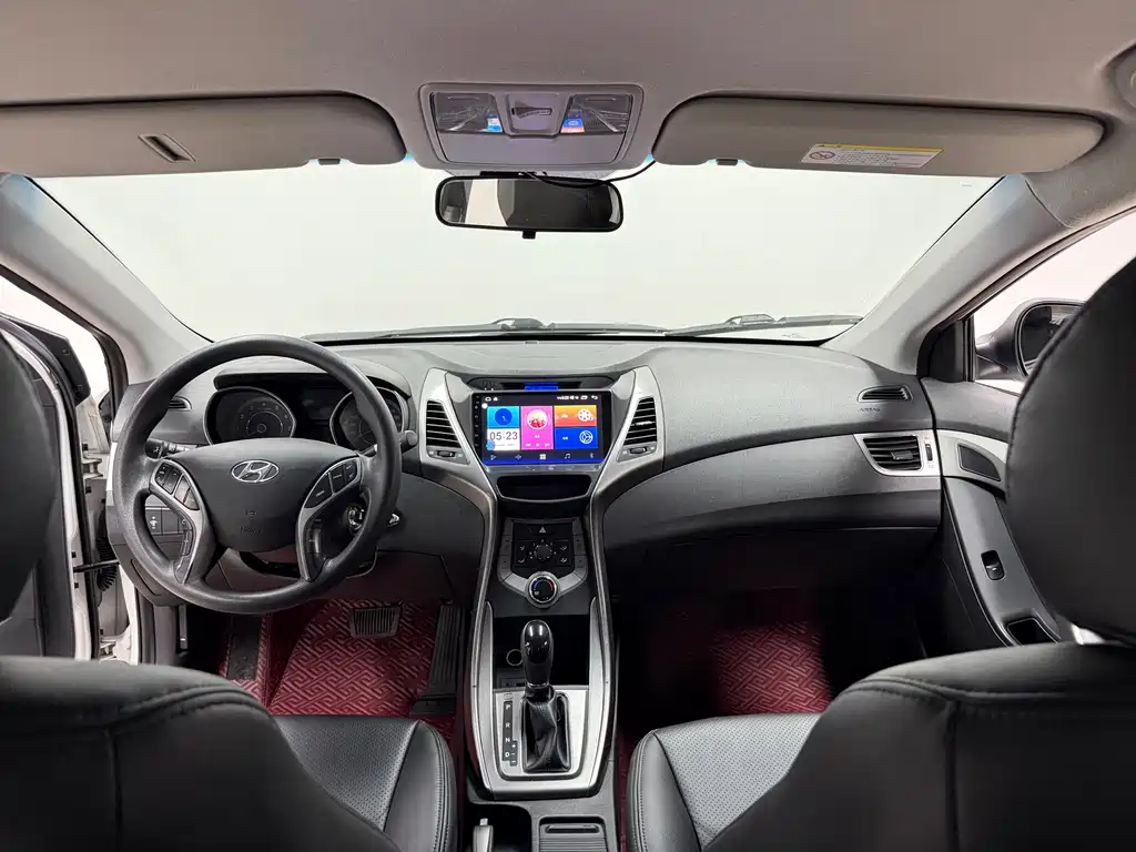 Hyundai Elantra Langdong — миниатюра 12