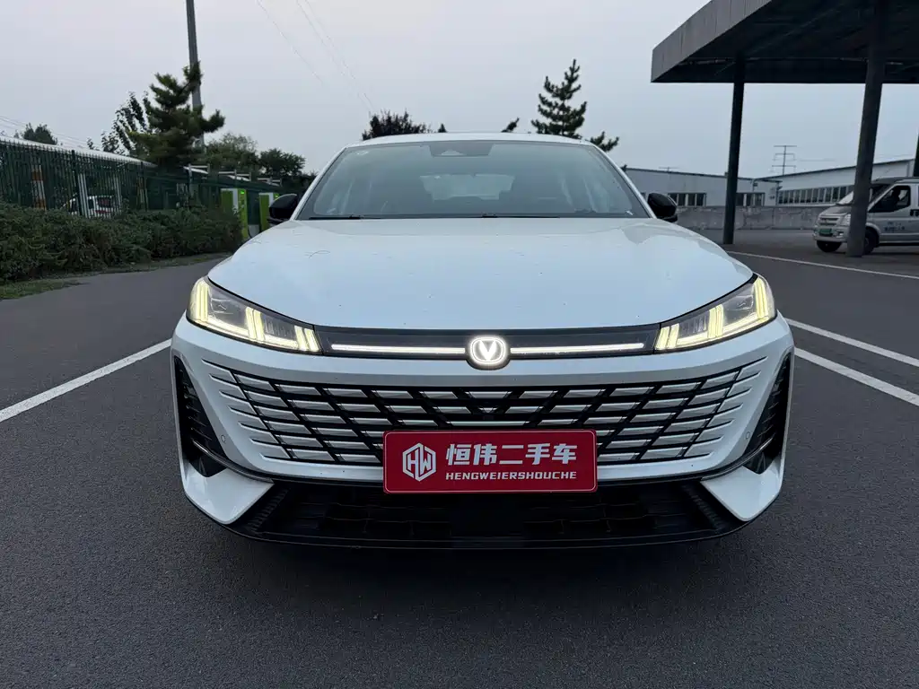 Changan Eado — миниатюра 2