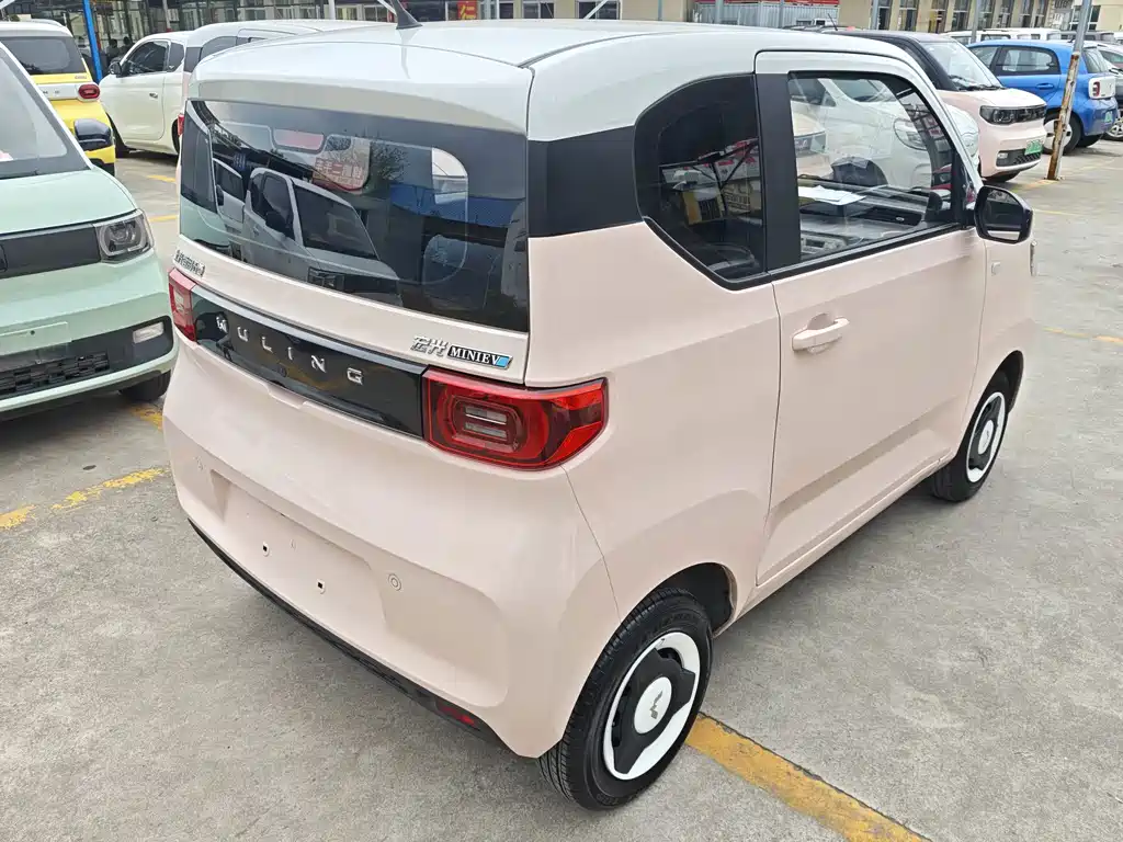 Wuling MINIEV — миниатюра 5