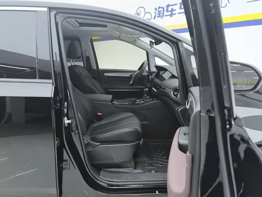 GAC Motor Trumpchi M6 — миниатюра 8