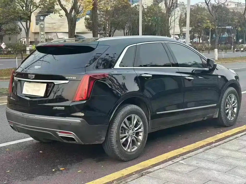 CADILLAC XT5