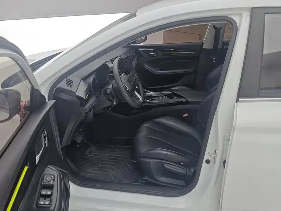 Roewe i5 — миниатюра 9