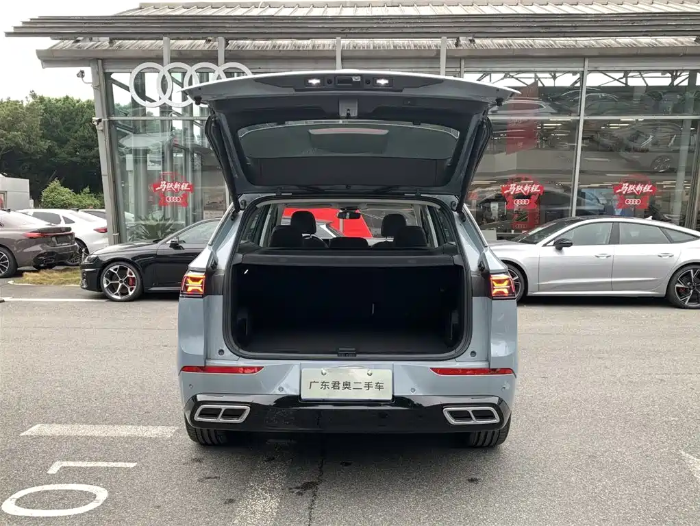 Volkswagen Tavendor 2023 380TSI R-Line