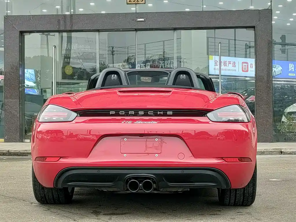 PORSCHE 718