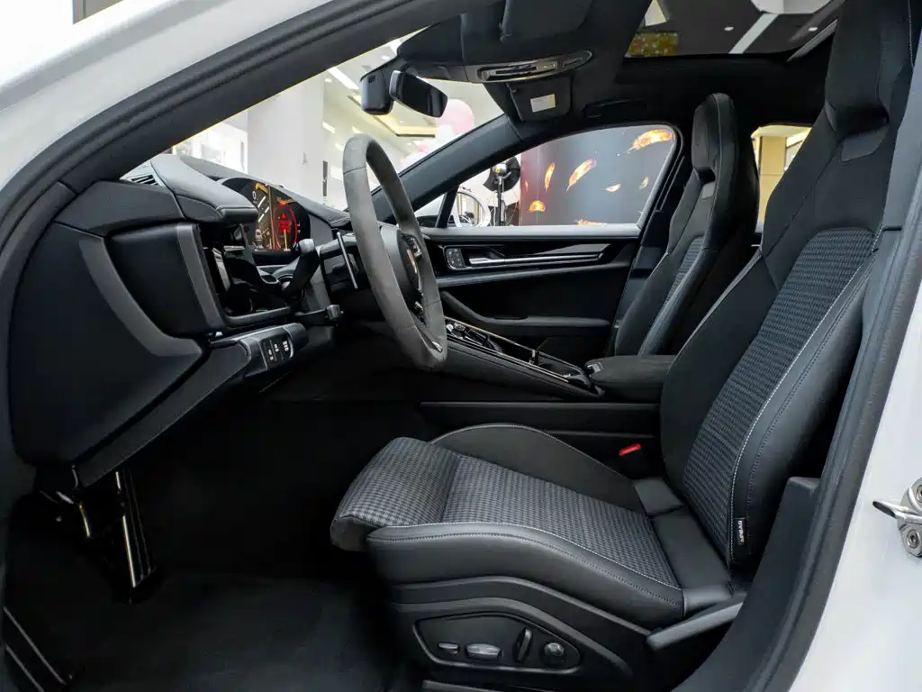 Porsche Panamera — миниатюра 26