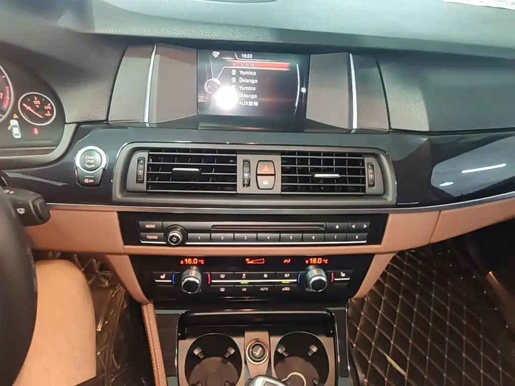BMW 5 Series — миниатюра 13