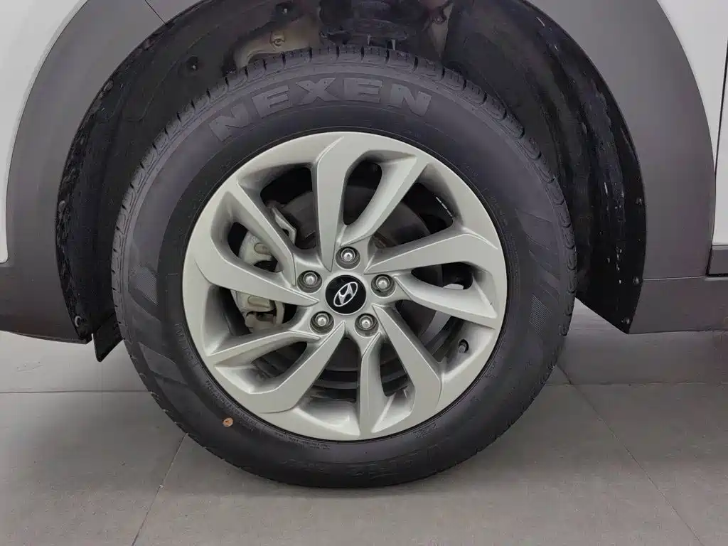 Hyundai Tucson — миниатюра 17