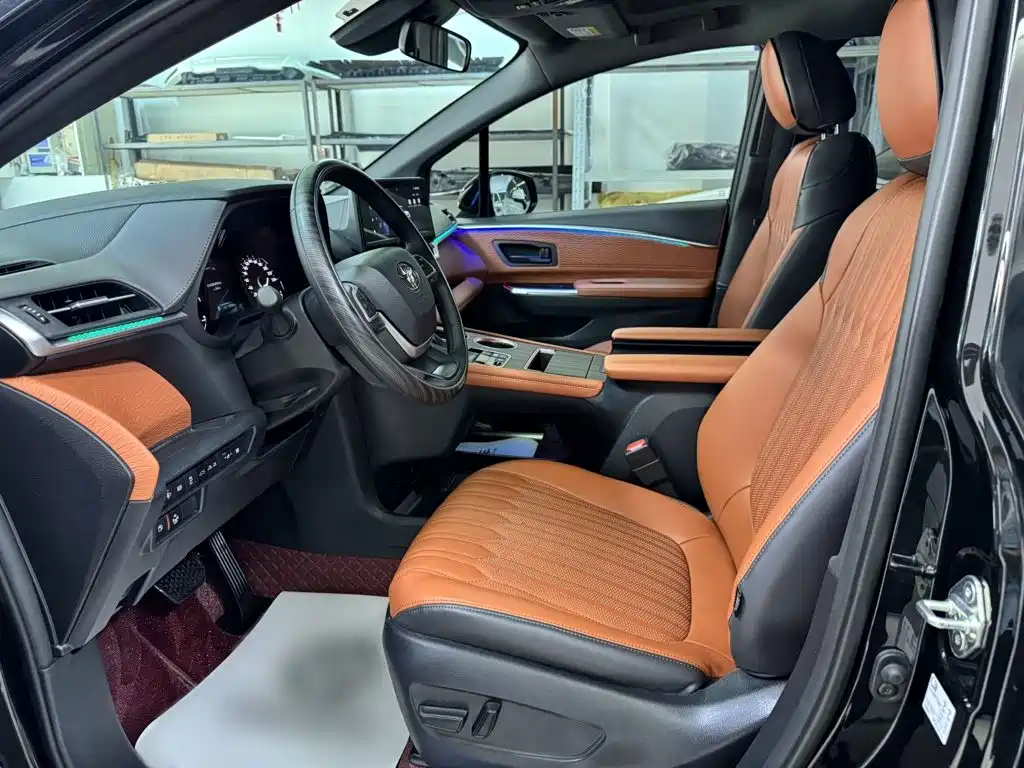 Toyota Granvia — миниатюра 16