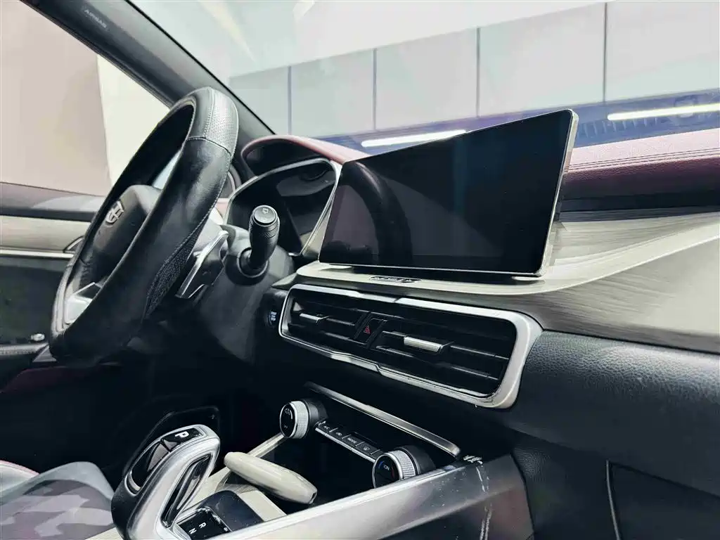 Geely Binyue — миниатюра 26