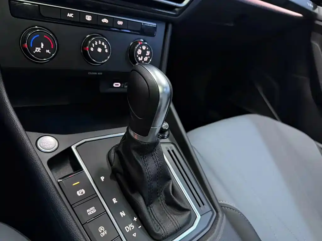 Volkswagen Lavida — миниатюра 14