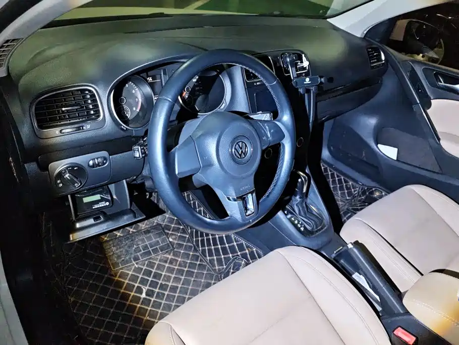 Volkswagen Golf — миниатюра 12