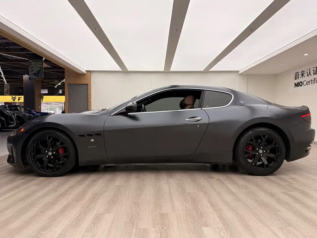 Maserati GranTurismo 2013 4.2L V8
