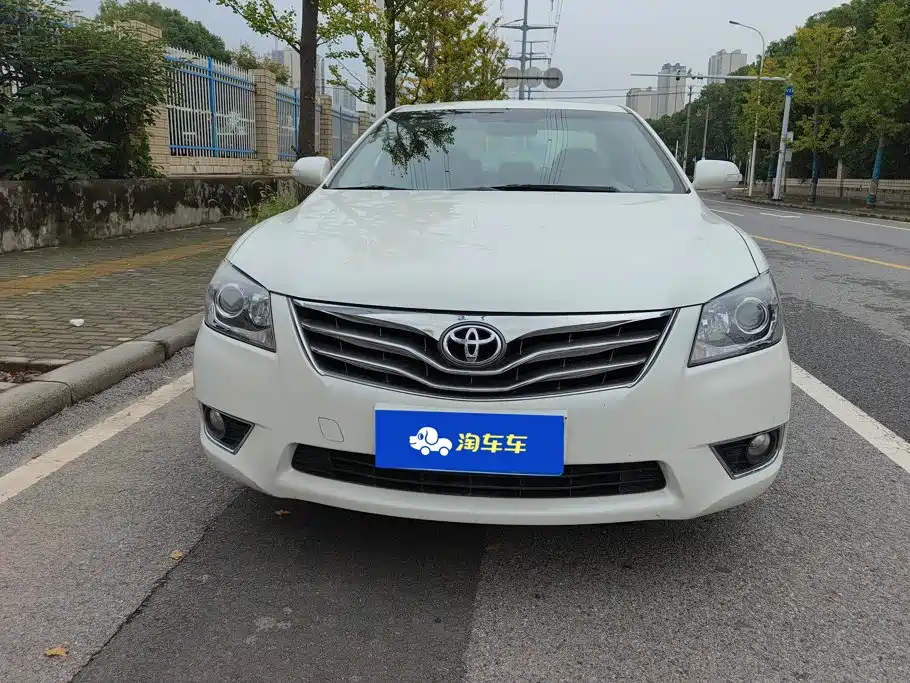 Toyota Camry — миниатюра 2