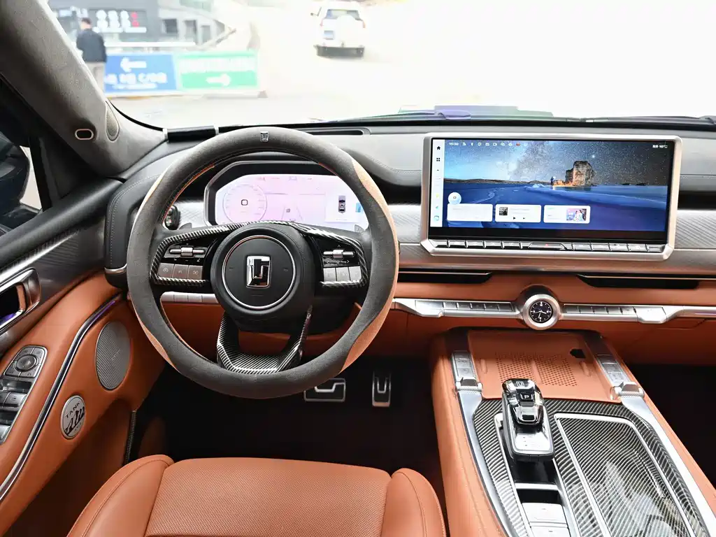 TANK TANK 700 NEW ENERGY