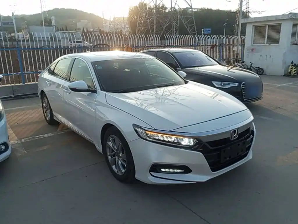 Honda Accord — миниатюра 4