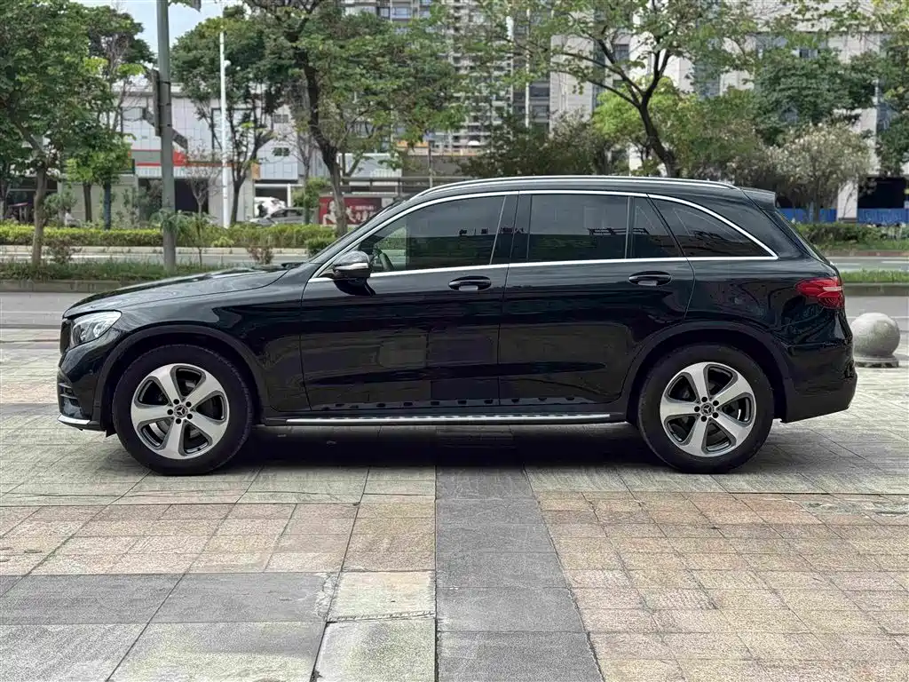 Mercedes-Benz GLC 2017 GLC 300 4MATIC