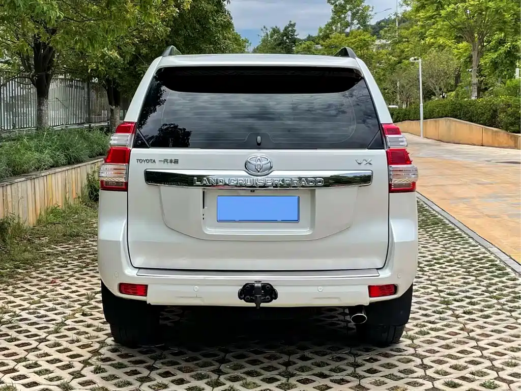 Toyota Land Cruiser Prado 2014 4.0L AT VX NAVI