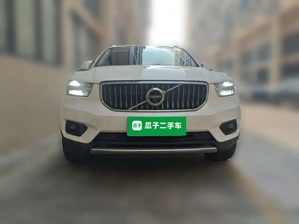 Volvo XC40 — миниатюра 2